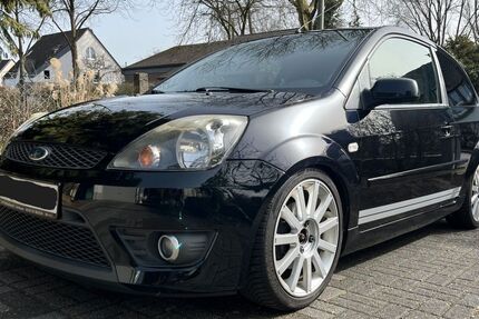 Ford Fiesta 131.126 km 6.000 &euro; Leichlingen 42799