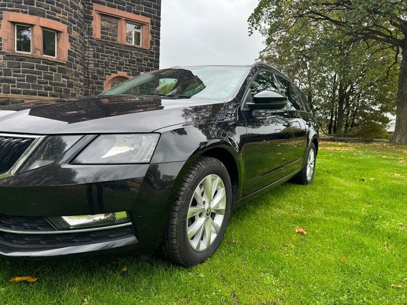Skoda Octavia 279.000 km 7.800 € Duisburg 47119