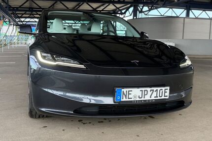 Tesla Model 3 17.500 km 43.750 € Dormagen 41539