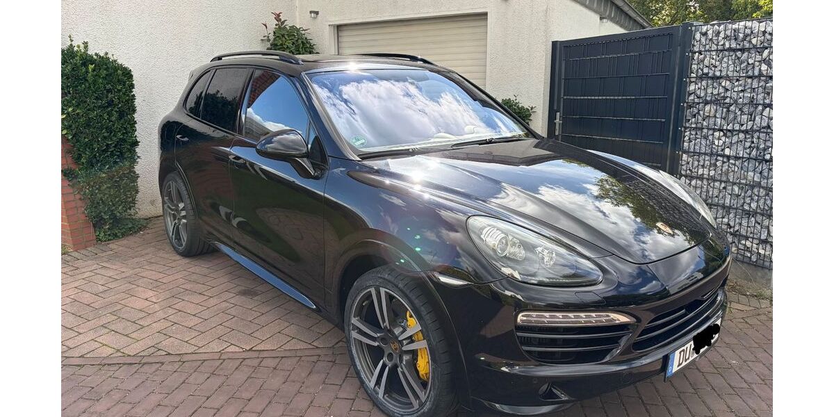 Porsche Cayenne 332.000 km 24.900 &euro; Duisburg 47269