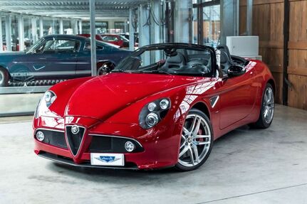 Alfa Romeo 8C