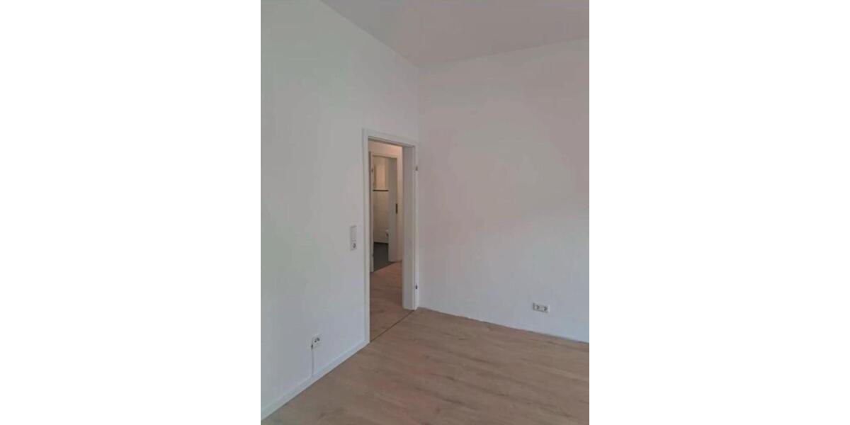 Etagenwohnung Neuss - 2 Zimmer, 66 m&sup2;, 1.100&euro; | Angebot:25714454