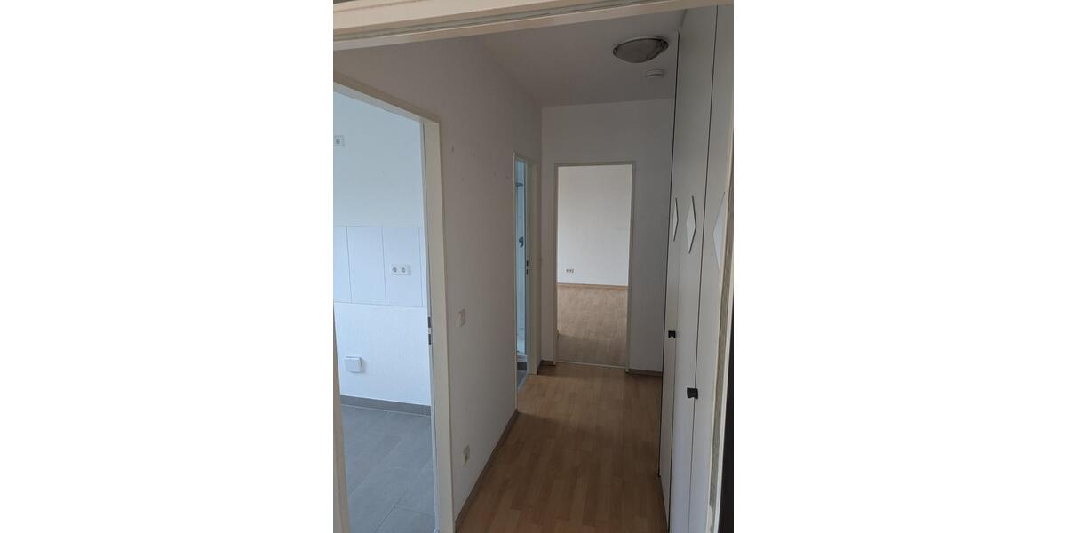 Helle 2-Zimmer-Wohnung mit Balkon & Tiefgarage im Grünen von DUS 2 zimmer