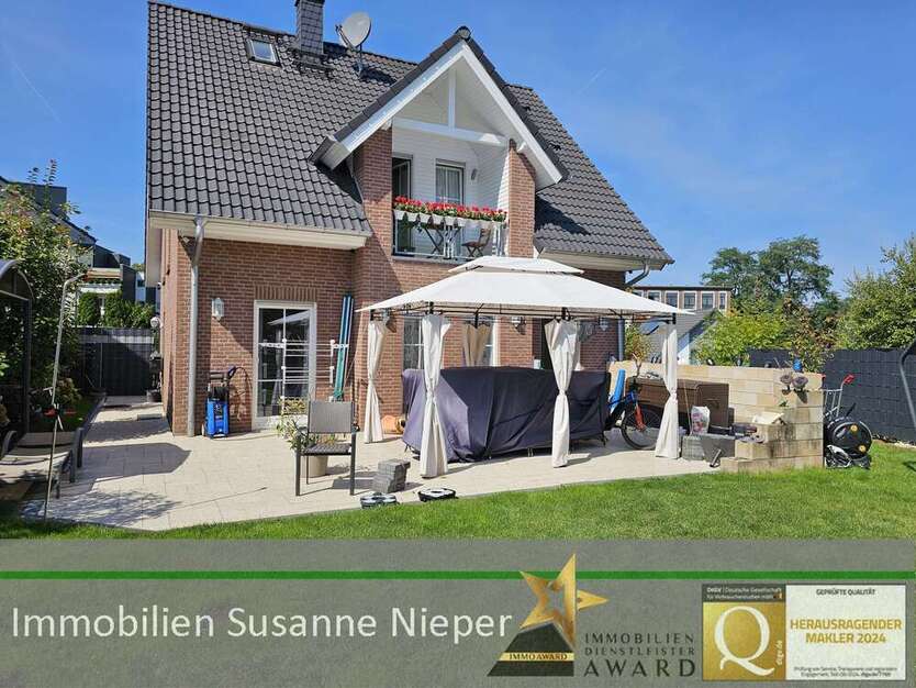 Haus zum Kaufen in Solingen 640.000 € 117.31 m²
