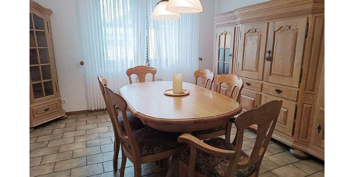 Mehrfamilienhaus, Wohnhaus Mönchengladbach-Wickrath Wickrath - 6 Zimmer, 124 m&sup2;, 398.000&euro; | Angebot:25744860