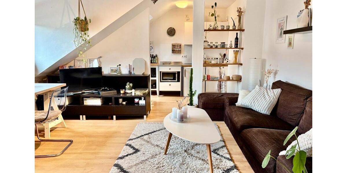 Dachgeschoßwohnung Düsseldorf Stadtbezirk 9 - 1 Zimmer, 33 m&sup2;, 460&euro; | Angebot:26153548