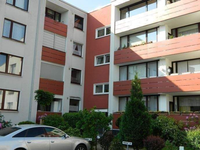 Helle Eigentumswohnung mit 3 Zimmern, 2 Loggien in Krefeld-Fischeln 3 zimmer