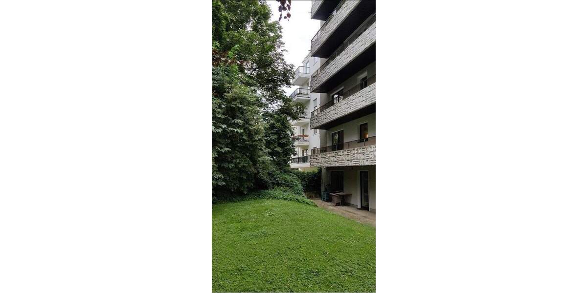 Etagenwohnung Düsseldorf Oberkassel - 2 Zimmer, 82 m&sup2;, 1.690&euro; | Angebot:25708278