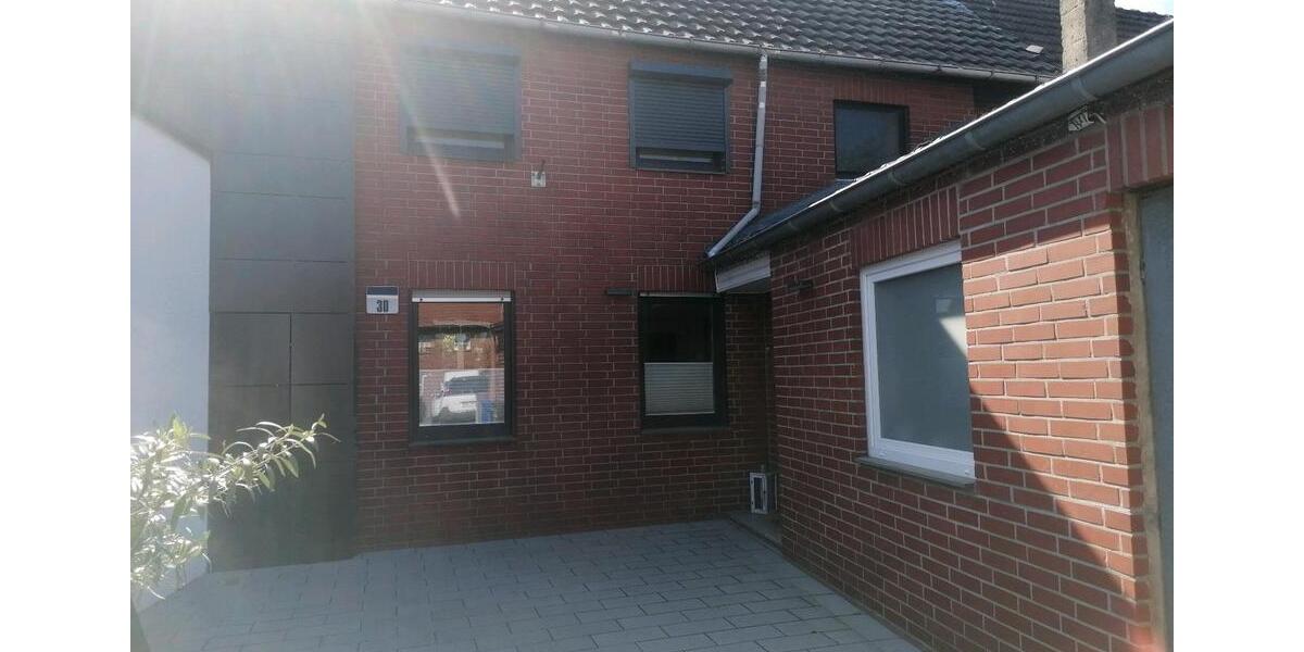 Doppelhaushälfte Mönchengladbach West - 3 Zimmer, 110 m&sup2;, 1.150&euro; | Angebot:26419253