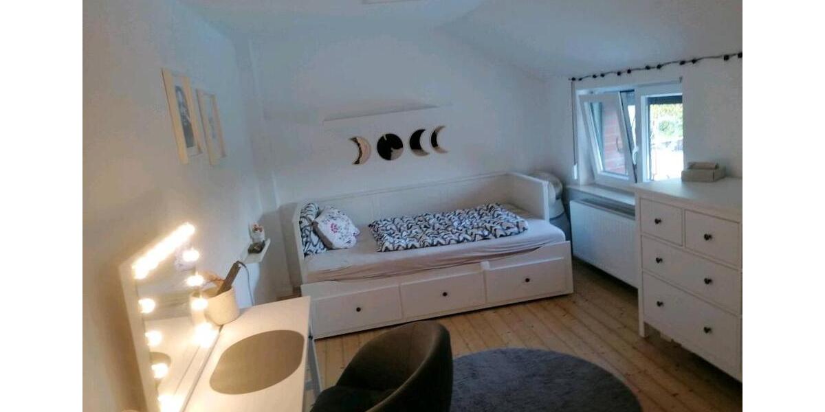 Doppelhaushälfte Mönchengladbach West - 3 Zimmer, 110 m&sup2;, 1.150&euro; | Angebot:26419253