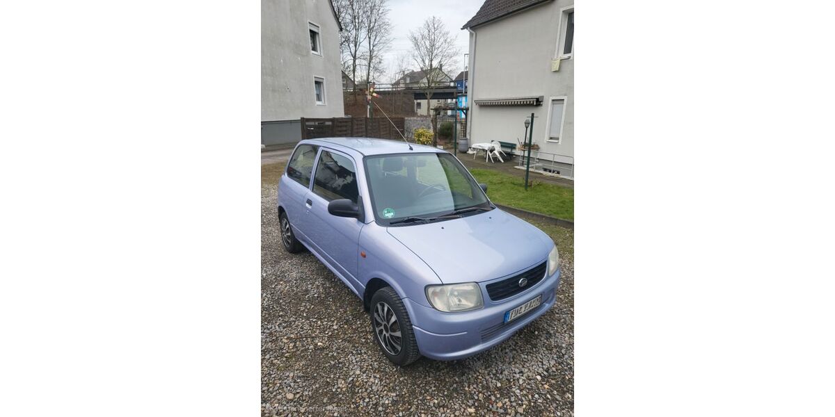Daihatsu Cuore 93.000 km 950 &euro; Solingen 42697