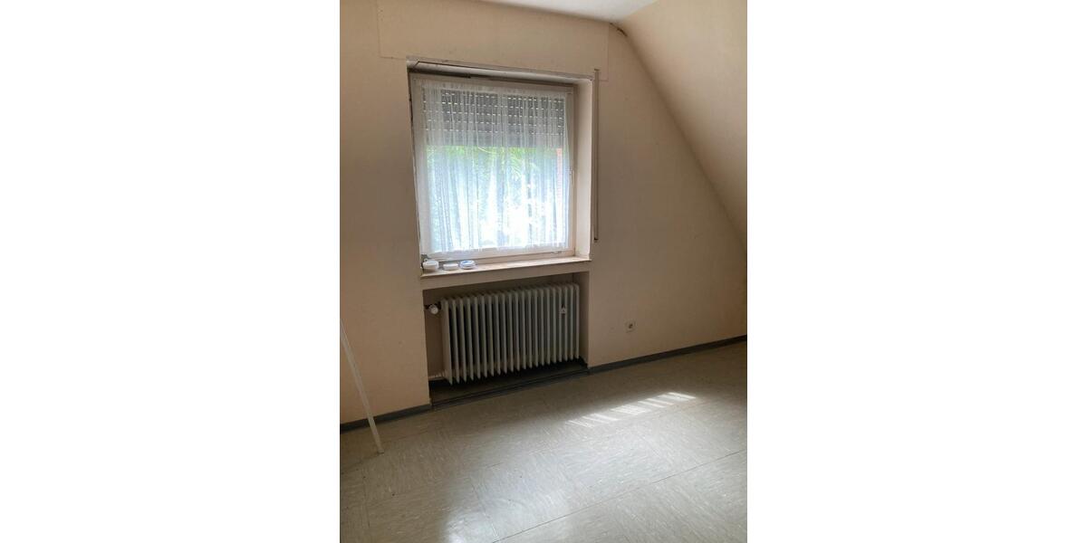 Dachgeschoßwohnung Neuss Reuschenberg - 3 Zimmer, 45 m&sup2;, 650&euro; | Angebot:26393552