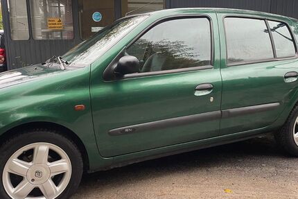 Renault Clio 210.000 km 1.390 &euro; Hilden 40724