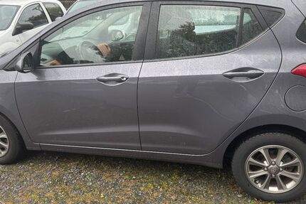 Hyundai i10 61.654 km 7.100 € Oberhausen 46119