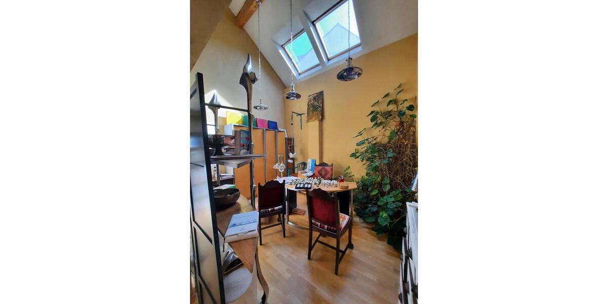 Freistehendes Einfamilienhaus mit Garten in Düsseldorf Heerdt 7 zimmer