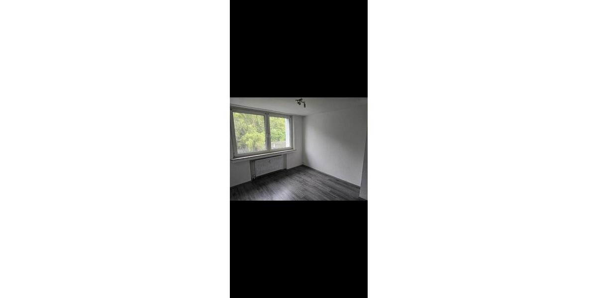 Helle, frisch sanierte 2 Zimmer Wohnung mit Balkon 2 zimmer