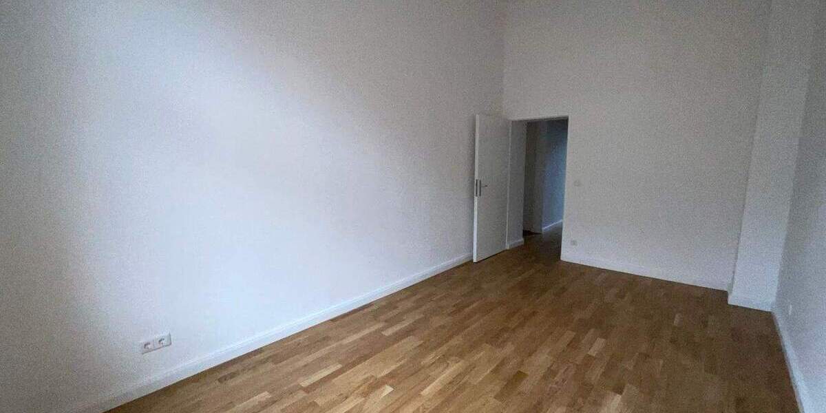 Altbau-Liebhaber aufgepasst - Wohnen mit Stil 3 zimmer