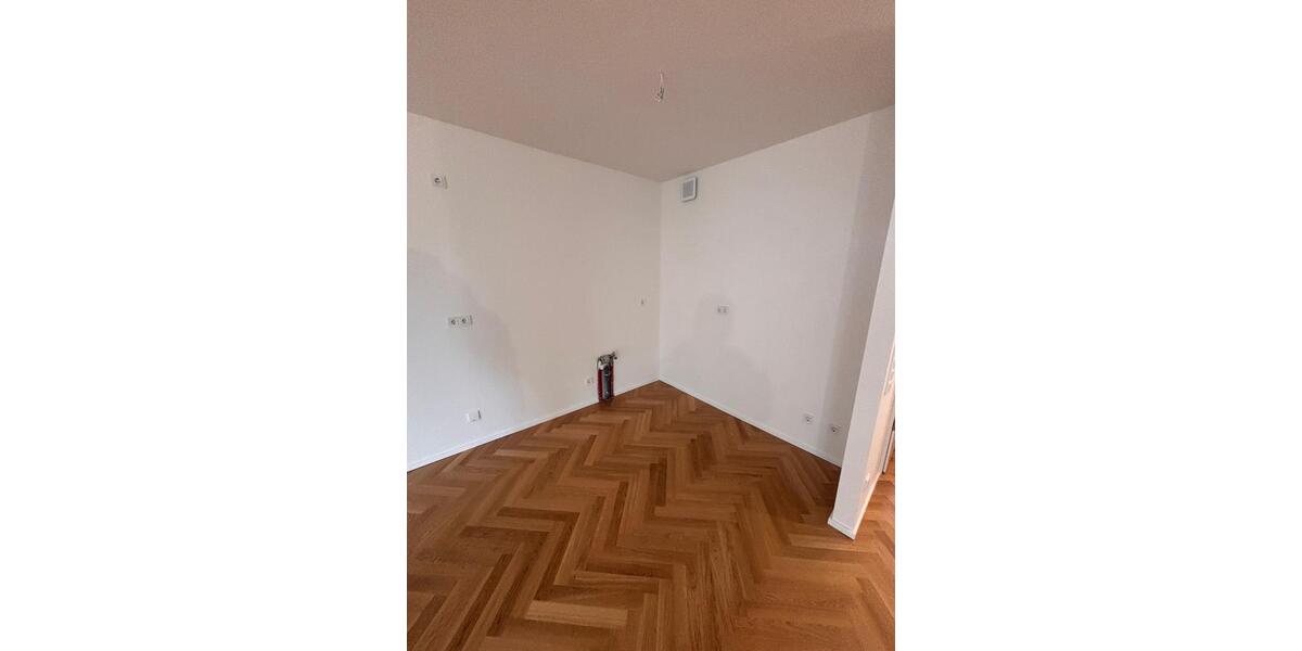 Etagenwohnung Düsseldorf Lörick - 2 Zimmer, 68 m&sup2;, 1.700&euro; | Angebot:25381651