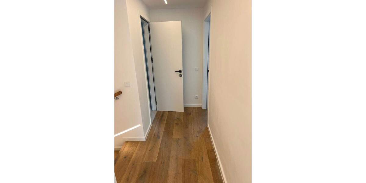 Investoren aufgepasst! Geräumige Doppelhaushälfte mit gehobener Innenausstattung in Meerbusch 6 zimmer