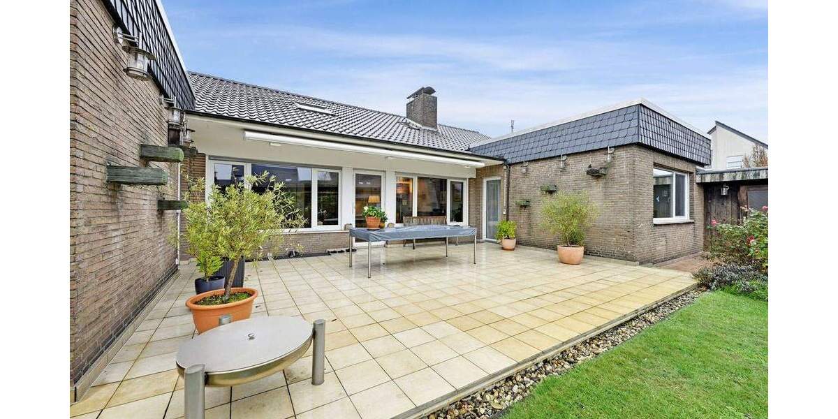 Einfamilienhaus Kaarst Vorst - 8 Zimmer, 272 m&sup2;, 849.000&euro; | Angebot:25694672