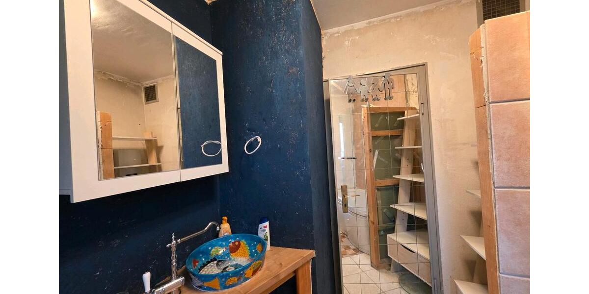 Sanierfertige Wohnung mit Balkon 2 zimmer