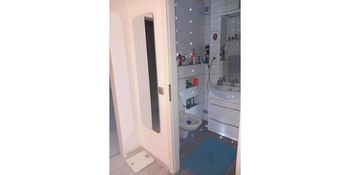 Etagenwohnung Mönchengladbach West - 4 Zimmer, 96 m&sup2;, 1.000&euro; | Angebot:26413547