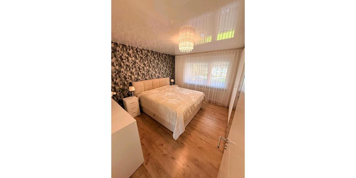 Etagenwohnung Düsseldorf Stadtbezirk 9 - 4 Zimmer, 99 m&sup2;, 395.000&euro; | Angebot:26150401