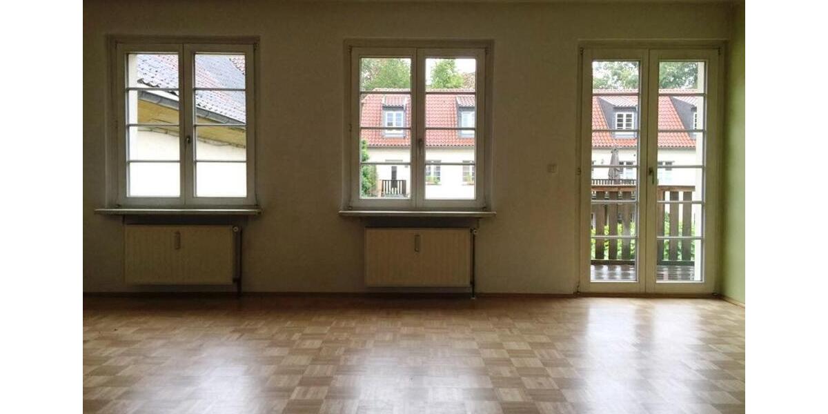 Etagenwohnung Duisburg Essenberg - 4 Zimmer, 155 m&sup2;, 1.100&euro; | Angebot:25439699