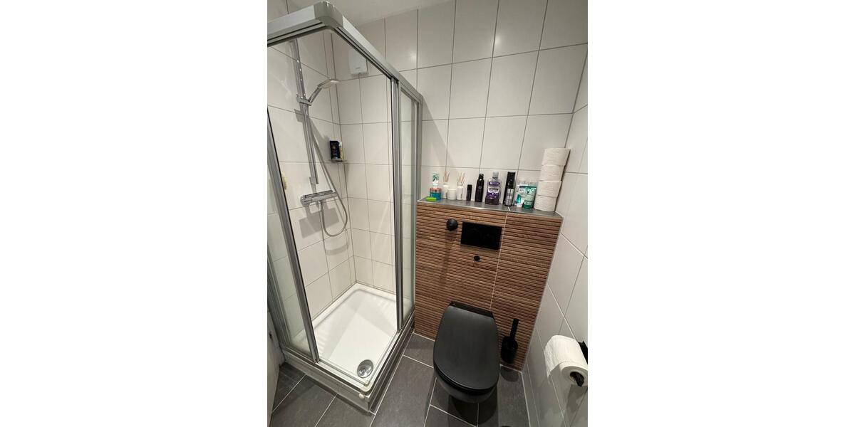 Dachgeschoßwohnung Tönisvorst - 2.5 Zimmer, 55 m&sup2;, 890&euro; | Angebot:25216075