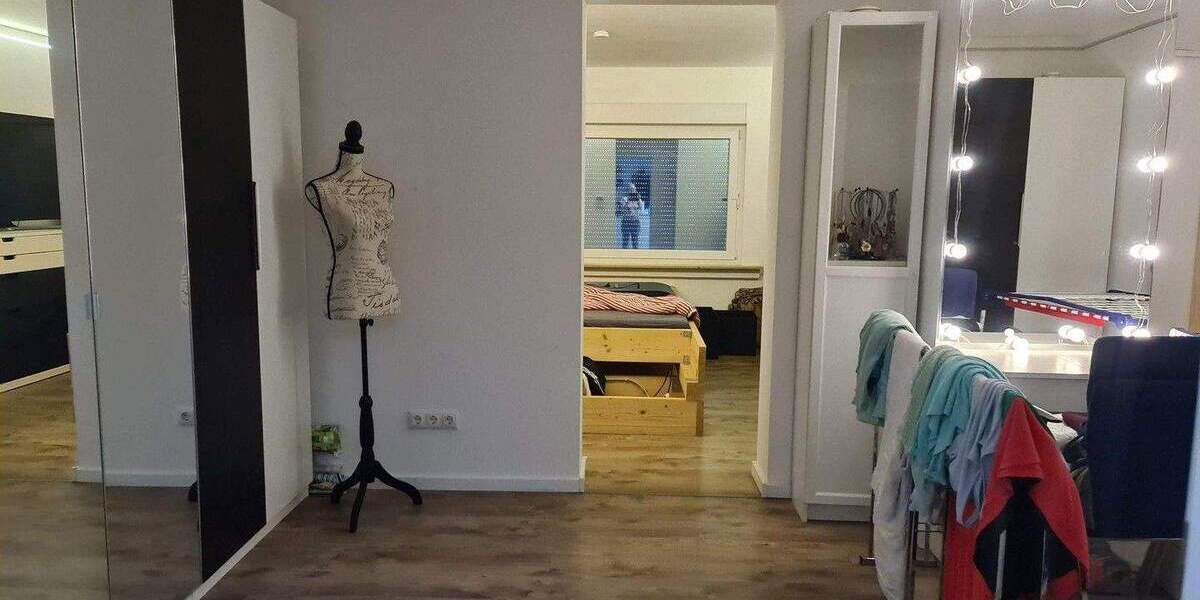 Modernisiertes 1 oder 2 Familienhaus in Langenfeld (Rheinland) 9 zimmer