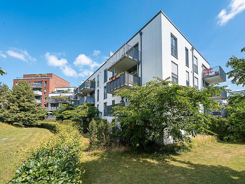 Moderne 2-Zimmer-Wohnung mit Balkon und 2 Bädern zimmer
