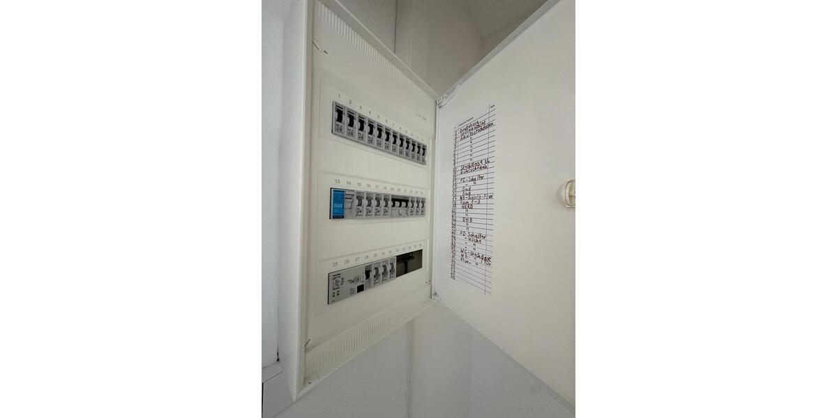 Etagenwohnung Wuppertal Elberfeld - 5 Zimmer, 101 m&sup2;, 890&euro; | Angebot:25784499