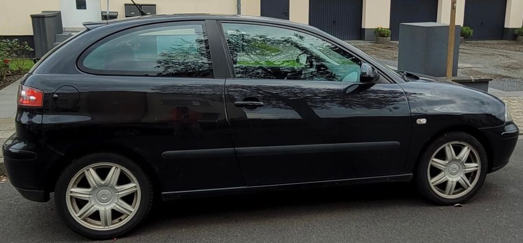 Seat Ibiza 219.999 km 1.999 € DÜSSELDORF 40597