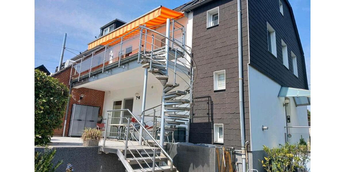 Doppelhaushälfte mit 7.400qm Grundstück in mülheim an der 12 zimmer