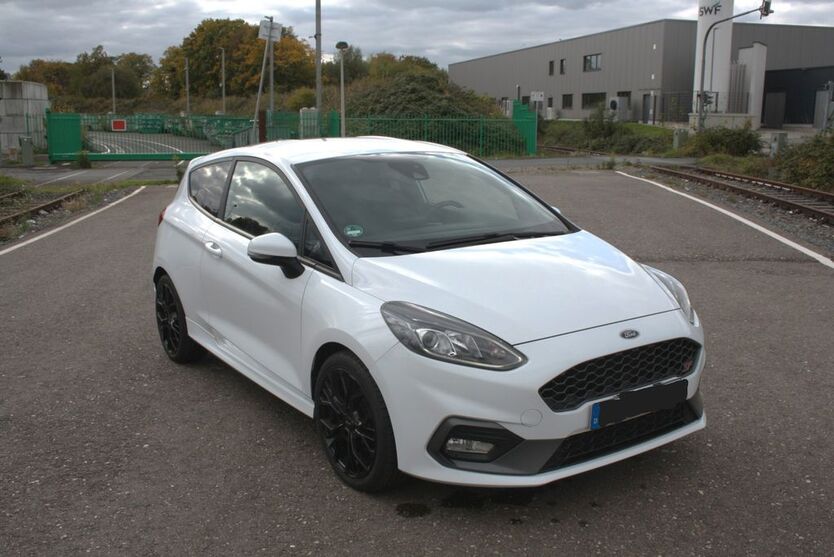 Ford Fiesta 53.928 km 15.000 € Solingen 42719