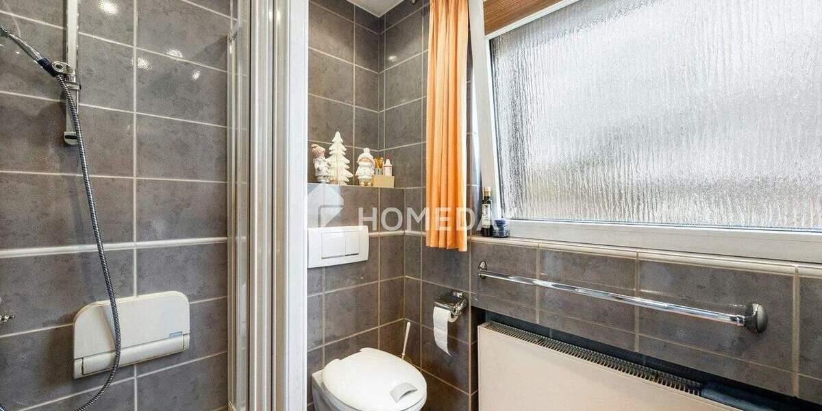 Reihenmittelhaus Ratingen Breitscheid - 5 Zimmer, 128 m&sup2;, 489.000&euro; | Angebot:25696799