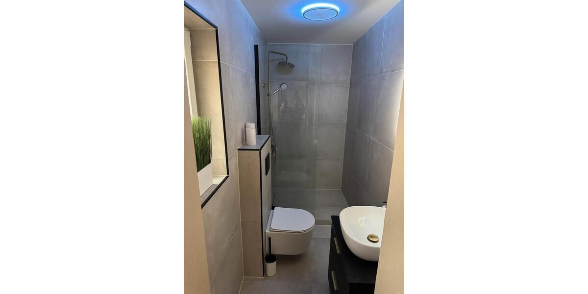 Charmante Doppelhaushälfte mit großem Garten im Duisburger Süden 4 zimmer