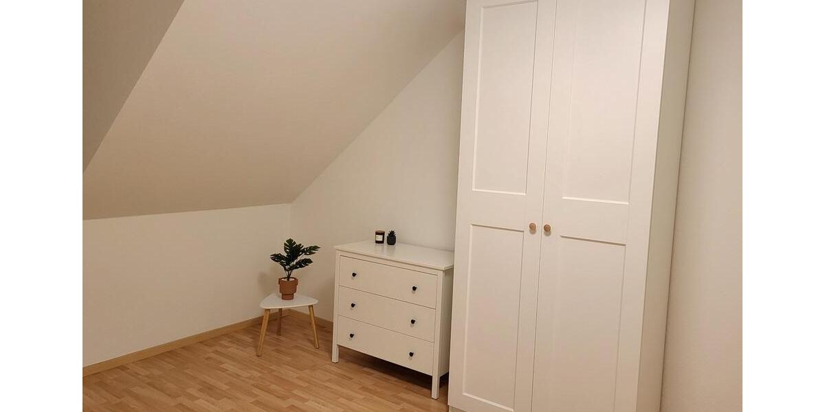 Wohnung: 1 WG-Zimmer möbliert, Königsallee + Hbf in der Nähe 4 zimmer