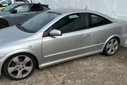 Opel Astra 136.000 km 2.500 &euro; Düsseldorf 40472