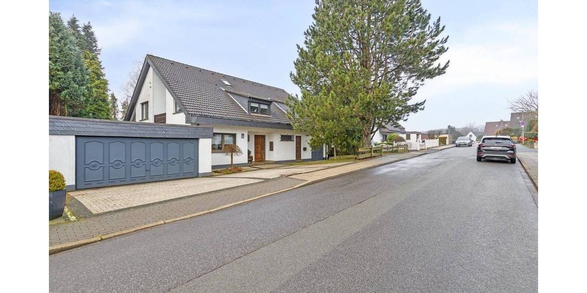 Großzügiges Einfamilienhaus mit ELW und tollem Grundstück in Tönisheide 8 zimmer