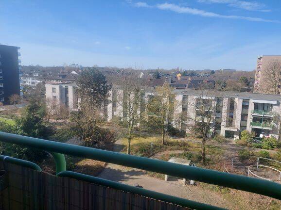 Etagenwohnung Düsseldorf Unterrath - 3 Zimmer, 83 m&sup2;, 299.000&euro; | Angebot:24112417