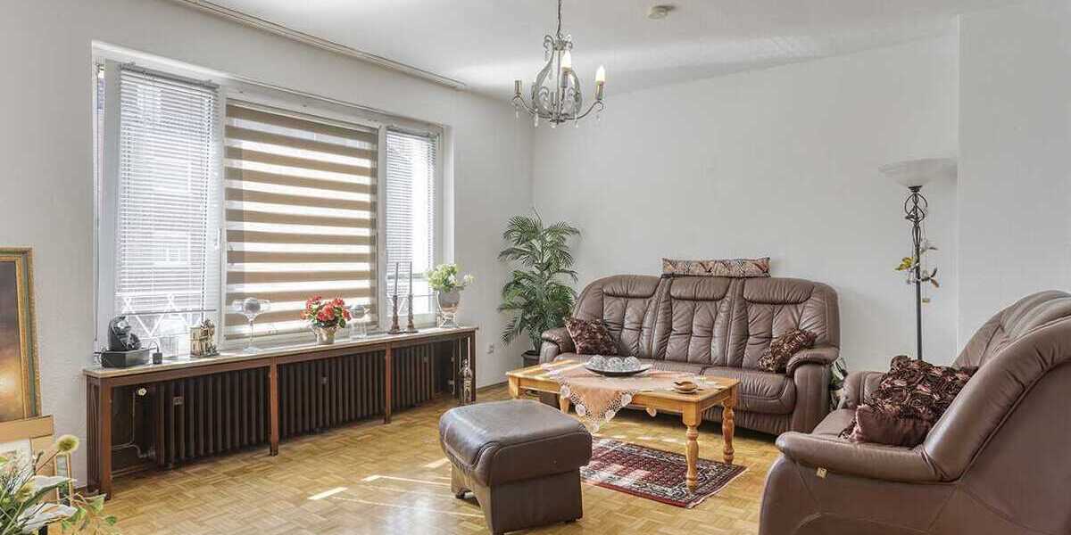 Zentral gelegene 3-Zimmer-Wohnung mit Balkon in gepflegtem 4-Parteienhaus 3 zimmer