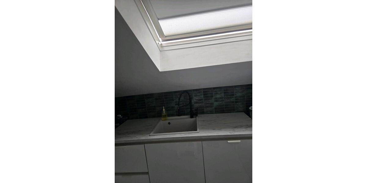 Dachgeschoßwohnung Duisburg Mittelmeiderich - 3.5 Zimmer, 85 m&sup2;, 1.350&euro; | Angebot:25287098