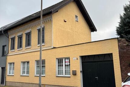 Haus Bedburg - 9 Zimmer, 220 m&sup2;, 550.000&euro; | Angebot:26283782