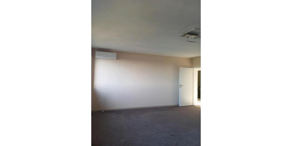 Helle modernisierte Wohnung in zentraler Lage 3.5 zimmer