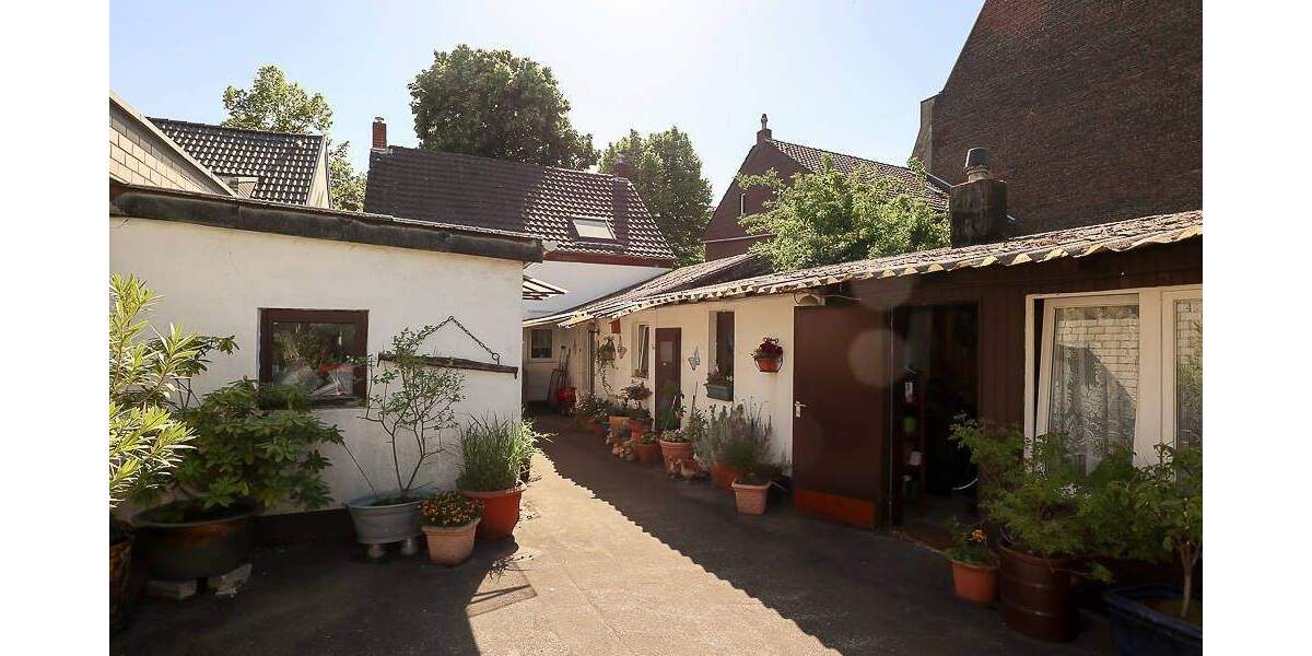 Historischer Altbestand: Umbau - Neubau - Erweiterung 6 zimmer