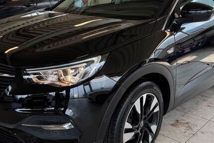 Opel Grandland (X) 140.000 km 7.990 &euro; Oberhausen (Sterkrade) 46149