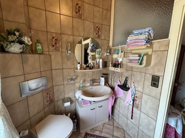 Doppelhaushälfte Mönchengladbach West - 8 Zimmer, 180 m&sup2;, 1.600&euro; | Angebot:24867988