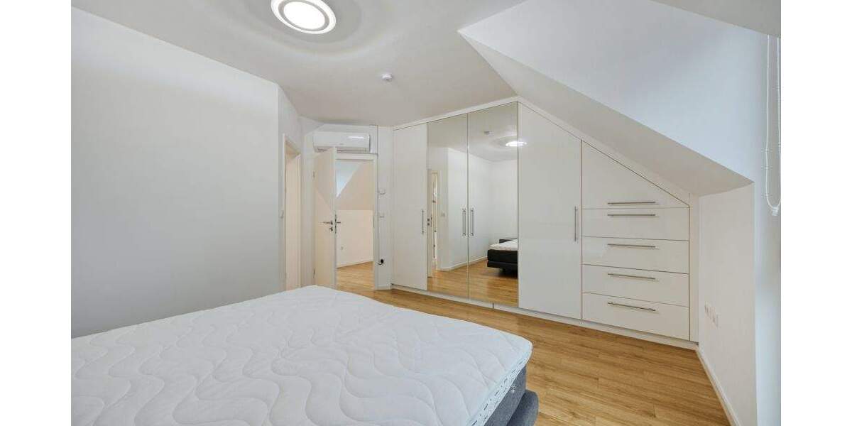 **** Jetzt schon an die Zukunft denken, Dachgeschosswohnung mit Ambiente in jeder Lebenslage **** 3 zimmer