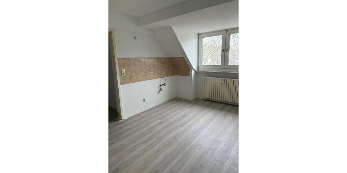 Dachgeschoßwohnung Neuss Reuschenberg - 1 Zimmer, 39 m&sup2;, 280&euro; | Angebot:25270829